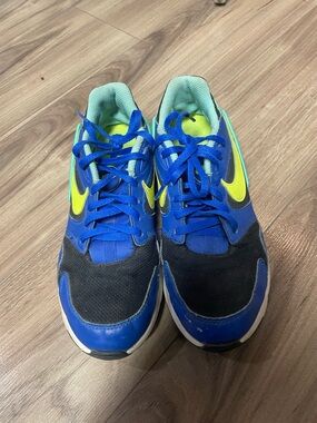 Nike Kids Blue and Neon Yellow Athletic Sneakers size 5 youth